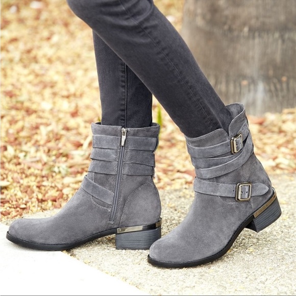 Vince Camuto Webey Moto Boots - Picture 5 of 9